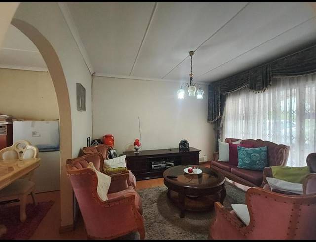 3 BEDROOM HOUSE FOR SALE IN SOUTHERNWOOD